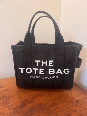Marc Jacobs The Tote Bag - small